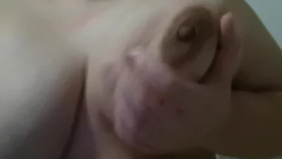 白嫩G奶全裸露出，活色生香